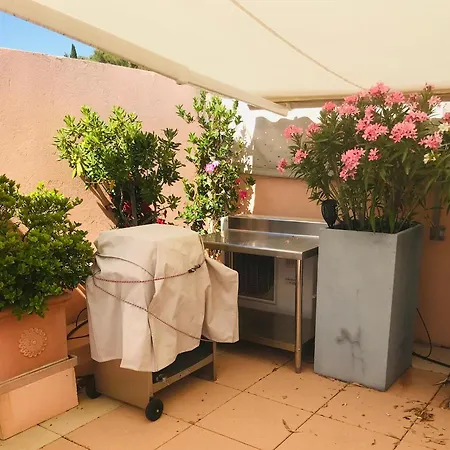 Vue Mer 50 M Des Plages * Кавалер-сюр-Мер