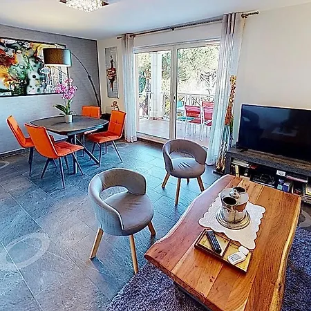 Vue Mer 50 M Des Plages Апартаменты Кавалер-сюр-Мер